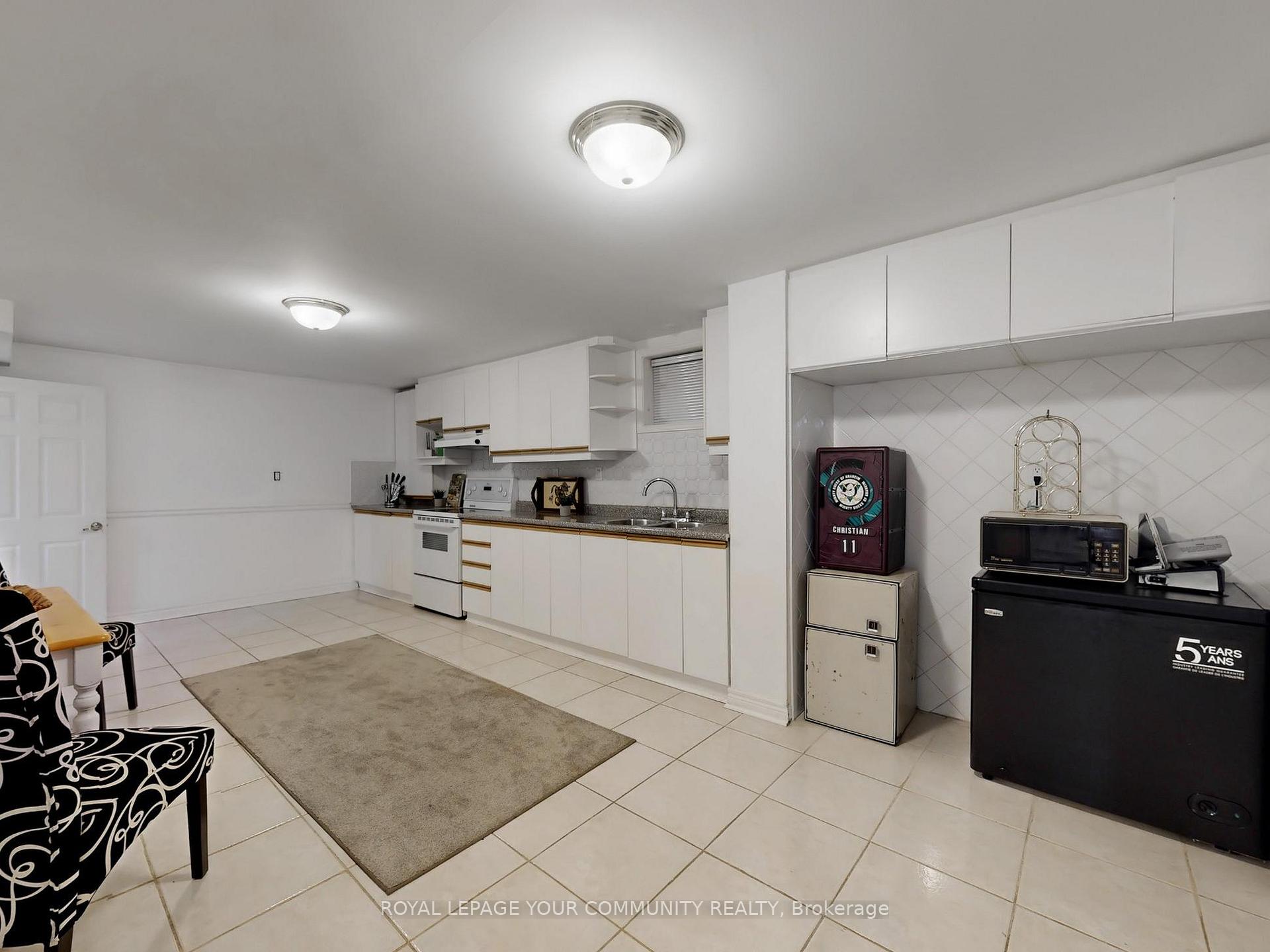 Photo 35 of 123 Kingsnorth Boulevard, Vaughan, East Woodbridge — HOMEH