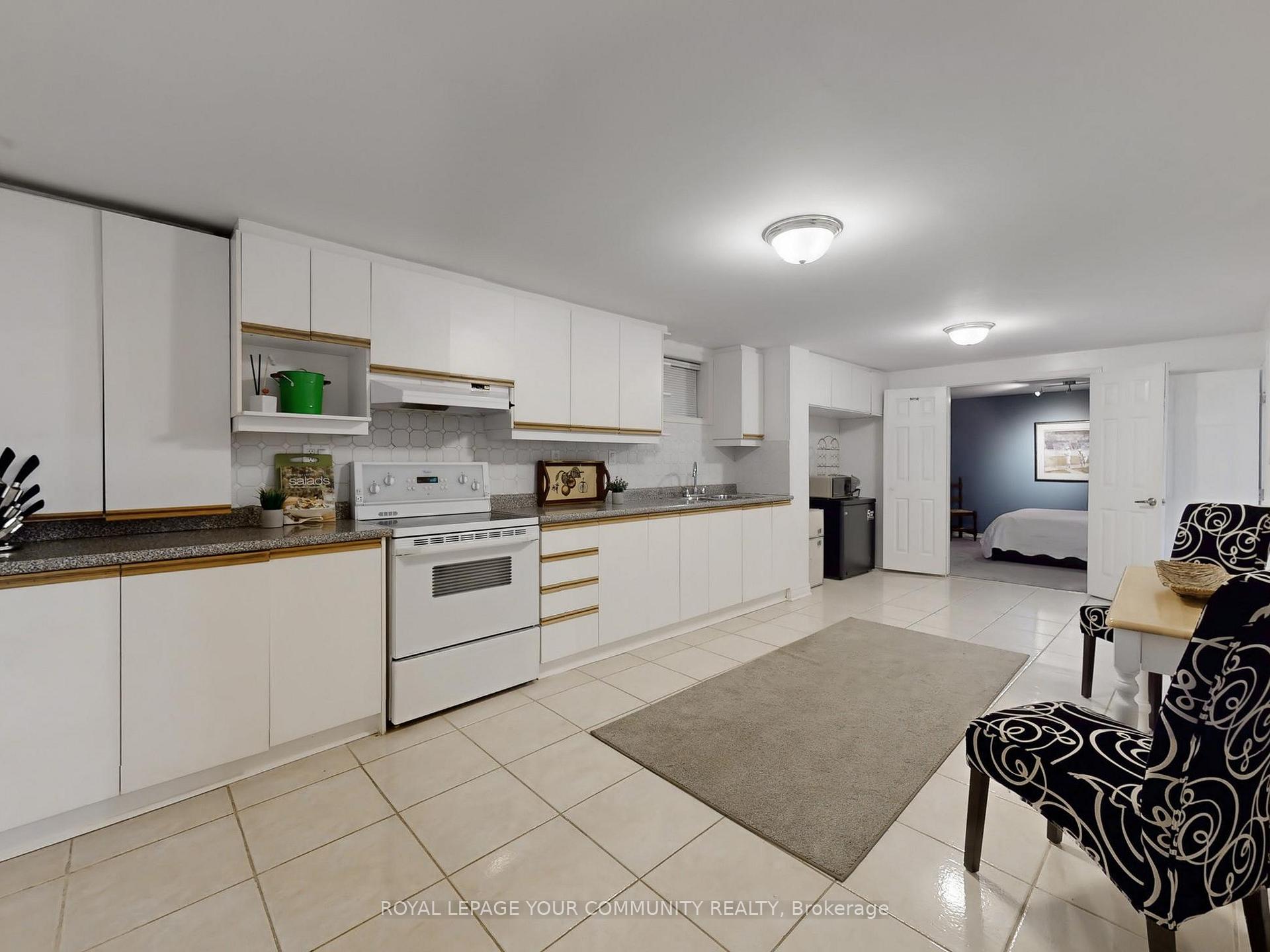 Photo 36 of 123 Kingsnorth Boulevard, Vaughan, East Woodbridge — HOMEH