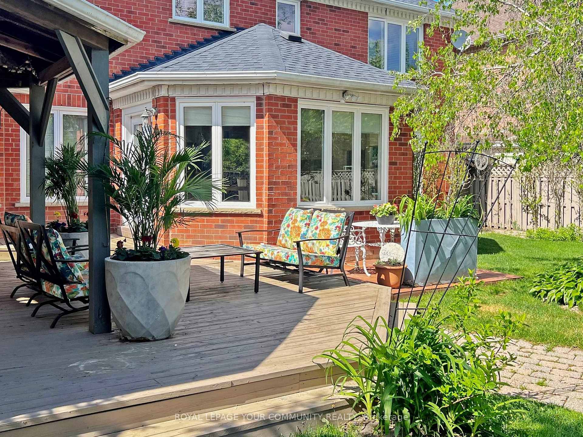 Photo 42 of 123 Kingsnorth Boulevard, Vaughan, East Woodbridge — HOMEH