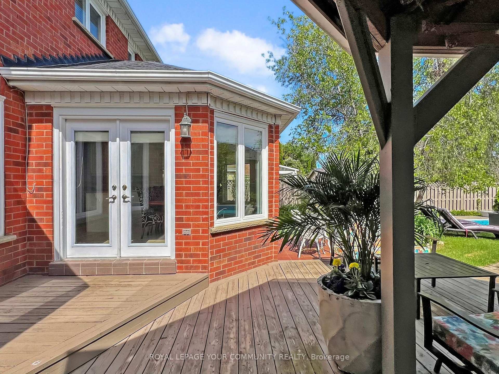 Photo 43 of 123 Kingsnorth Boulevard, Vaughan, East Woodbridge — HOMEH