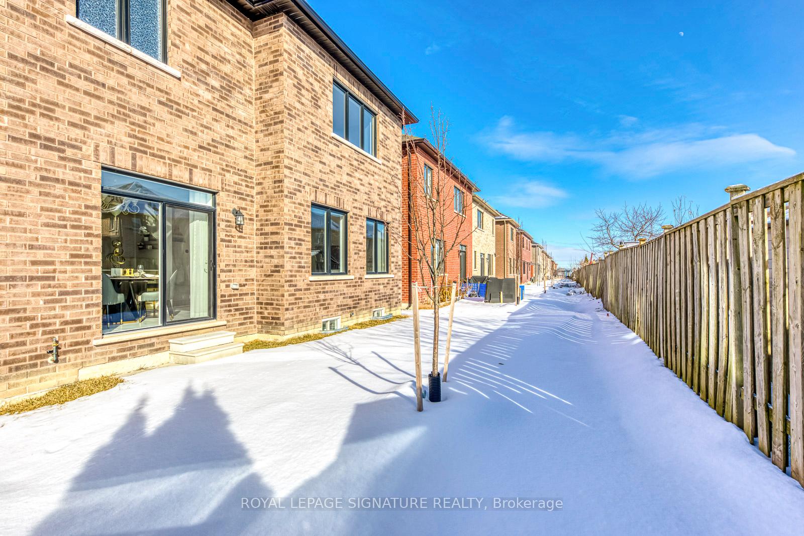 Photo 34 of 103 Jinnah Avenue, Markham, Middlefield — HOMEH