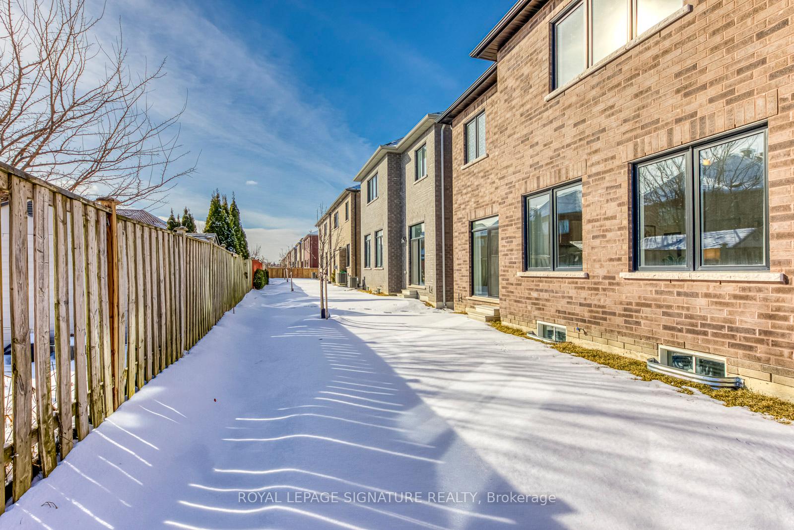 Photo 35 of 103 Jinnah Avenue, Markham, Middlefield — HOMEH