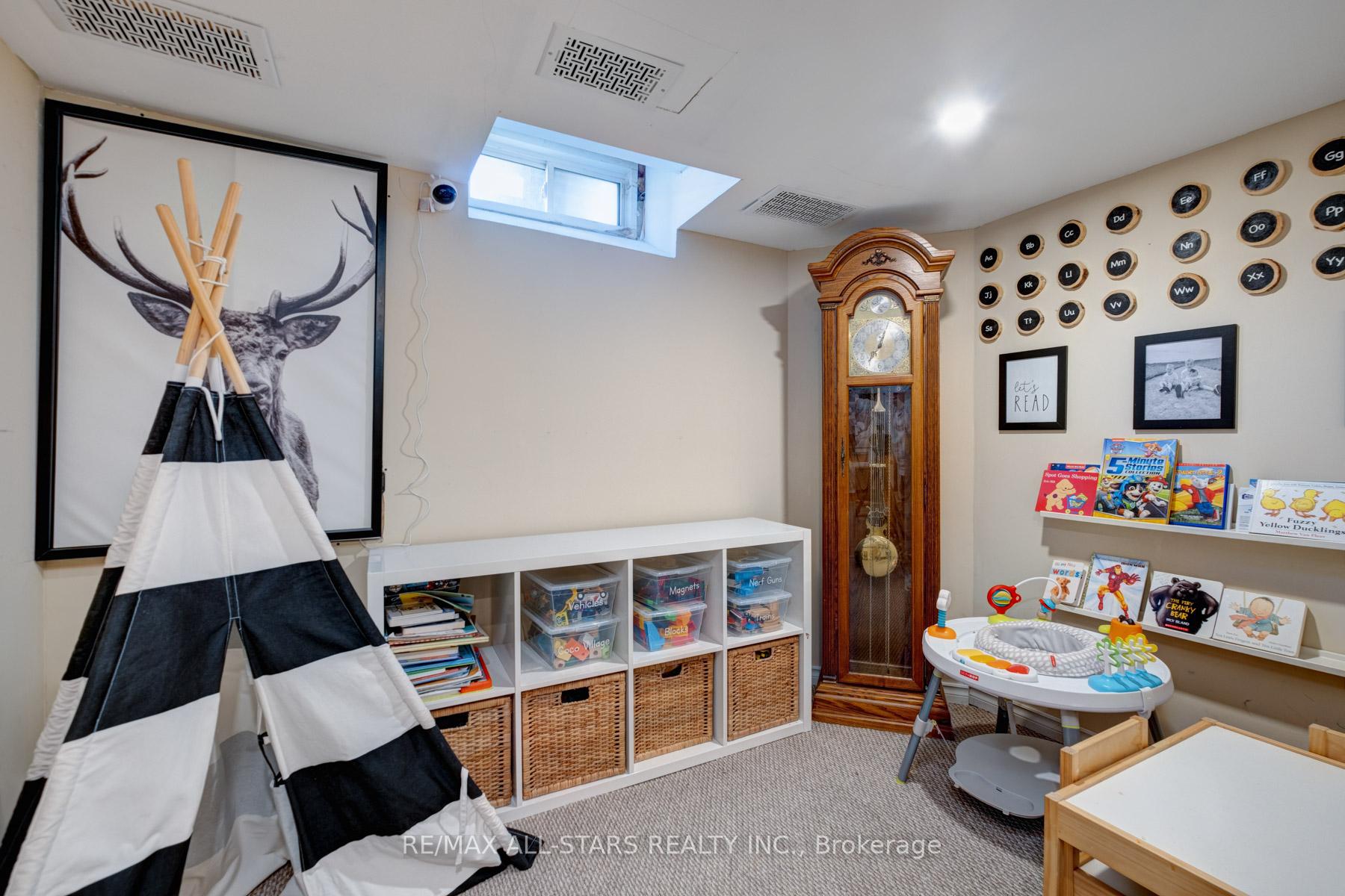 Photo 10 of 94 Bexley Crescent, Whitby, Brooklin — HOMEH
