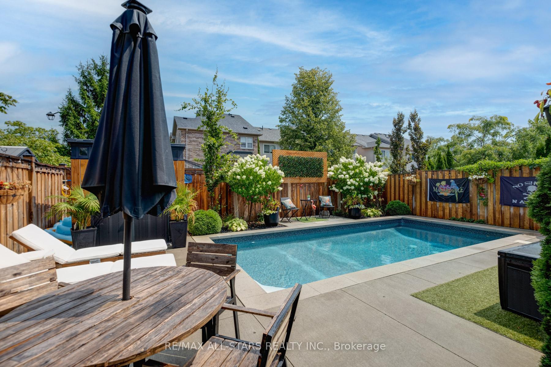 Photo 15 of 94 Bexley Crescent, Whitby, Brooklin — HOMEH