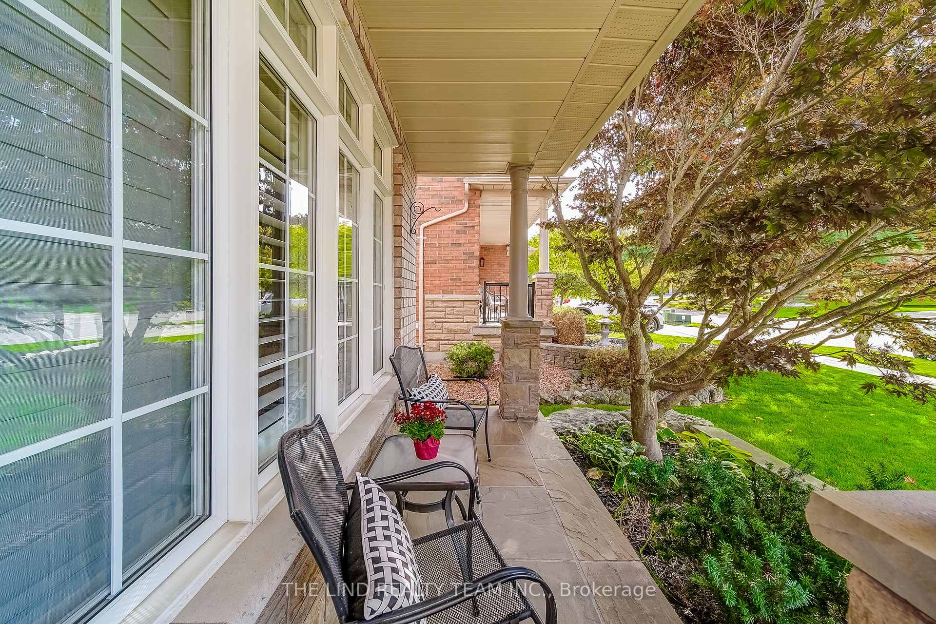 Photo 3 of 276 Willis Drive, Aurora, Aurora Highlands — HOMEH