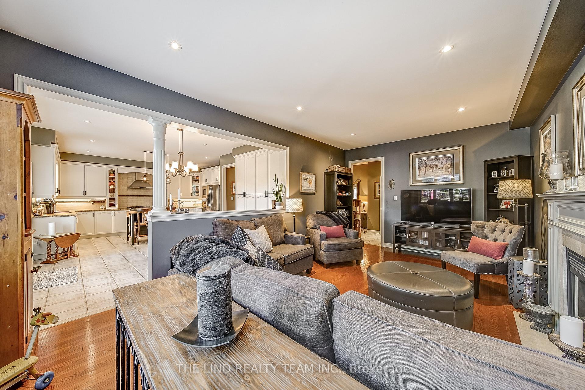 Photo 16 of 276 Willis Drive, Aurora, Aurora Highlands — HOMEH