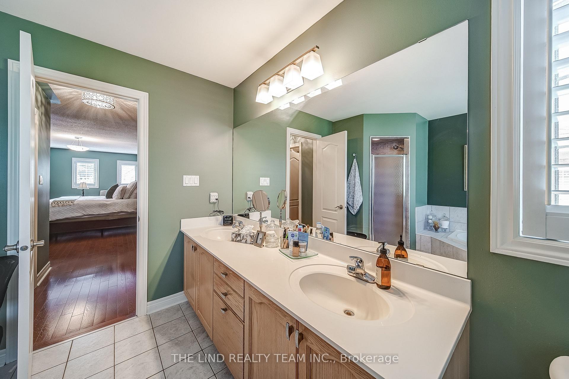 Photo 24 of 276 Willis Drive, Aurora, Aurora Highlands — HOMEH