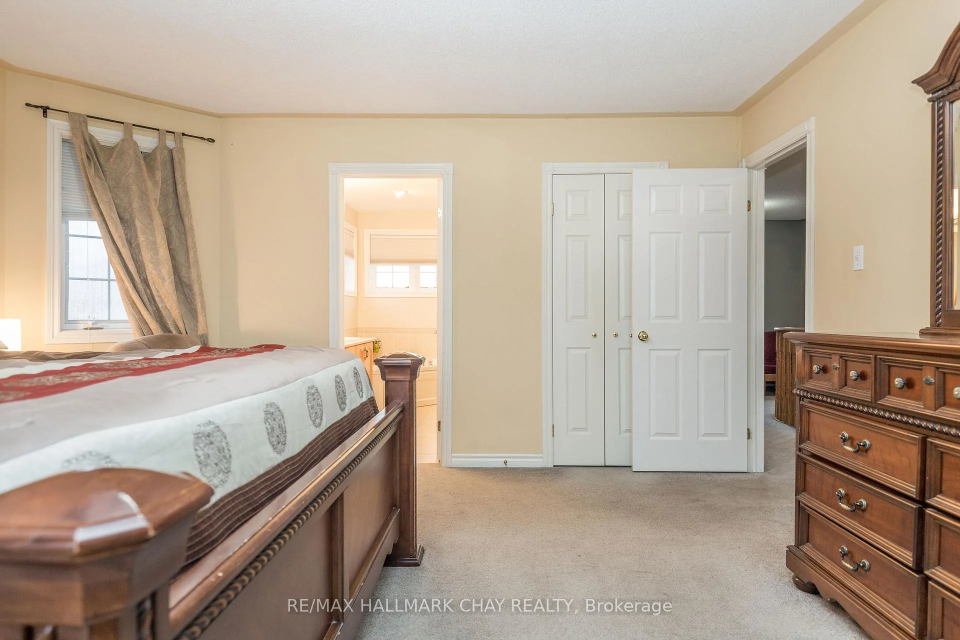 Photo 9 of 188 Pringle Drive, Barrie, Edgehill Drive — HOMEH