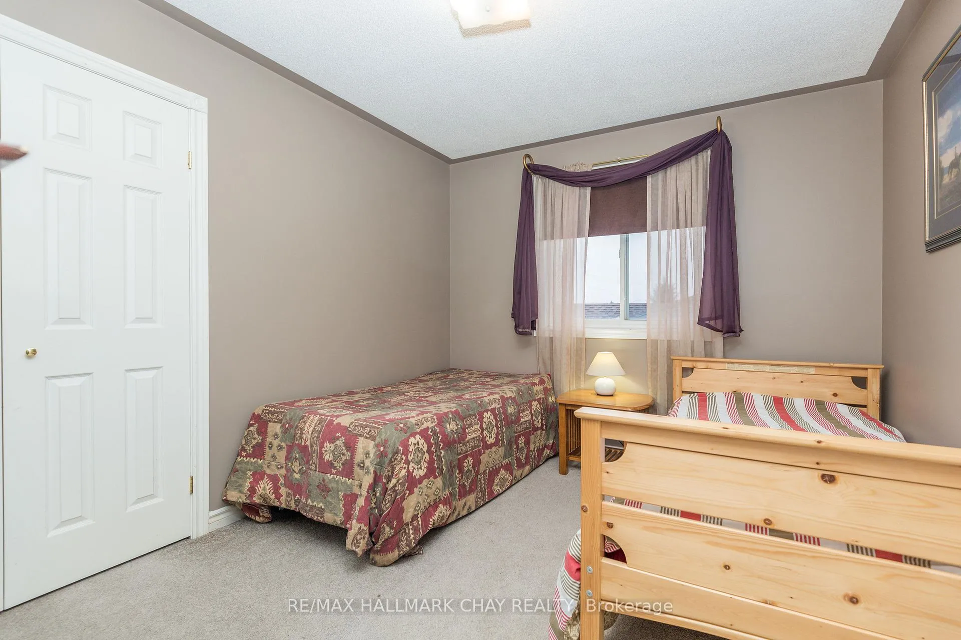Photo 10 of 188 Pringle Drive, Barrie, Edgehill Drive — HOMEH