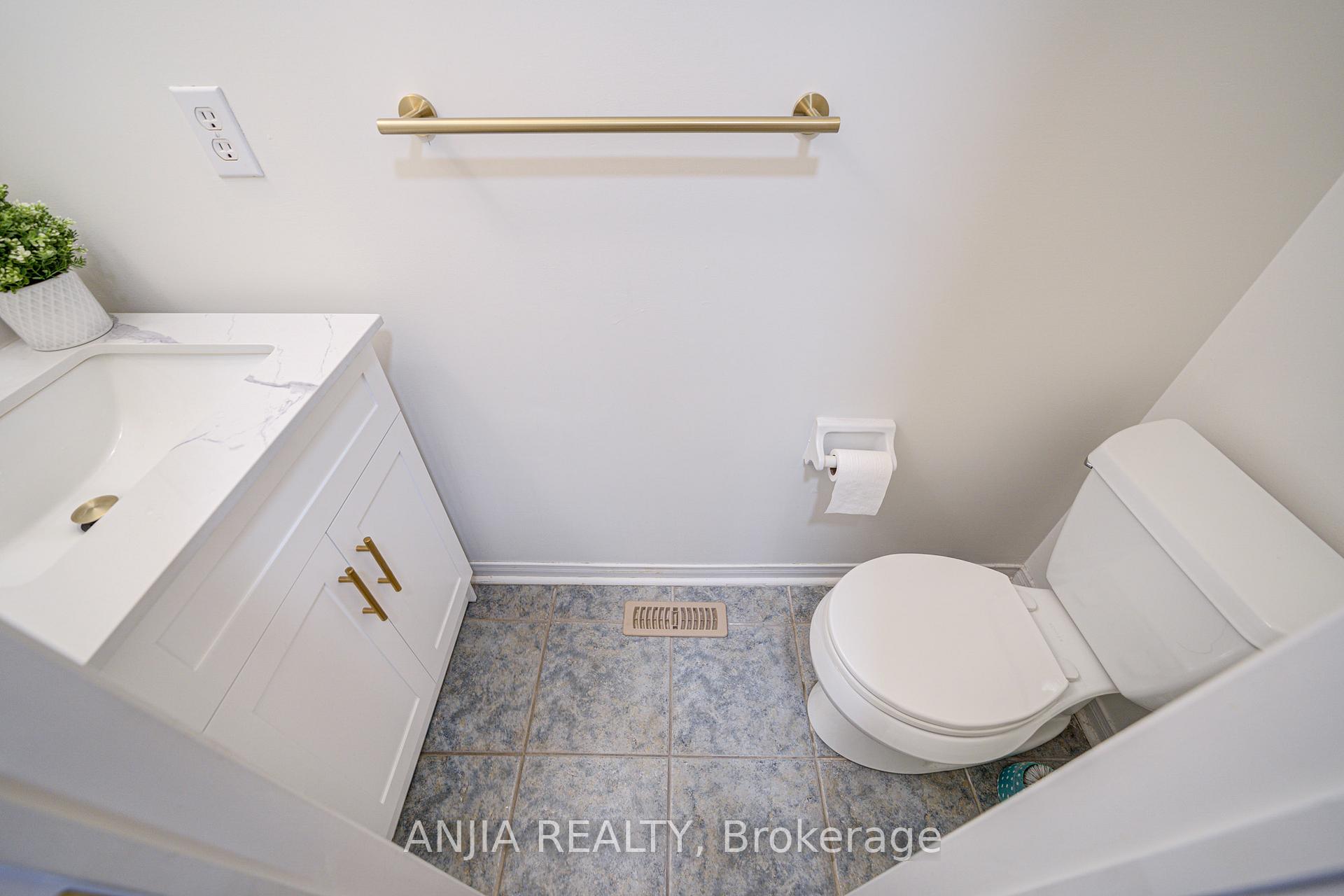 Photo 20 of 220 Hammersly Boulevard, Markham, Wismer — HOMEH