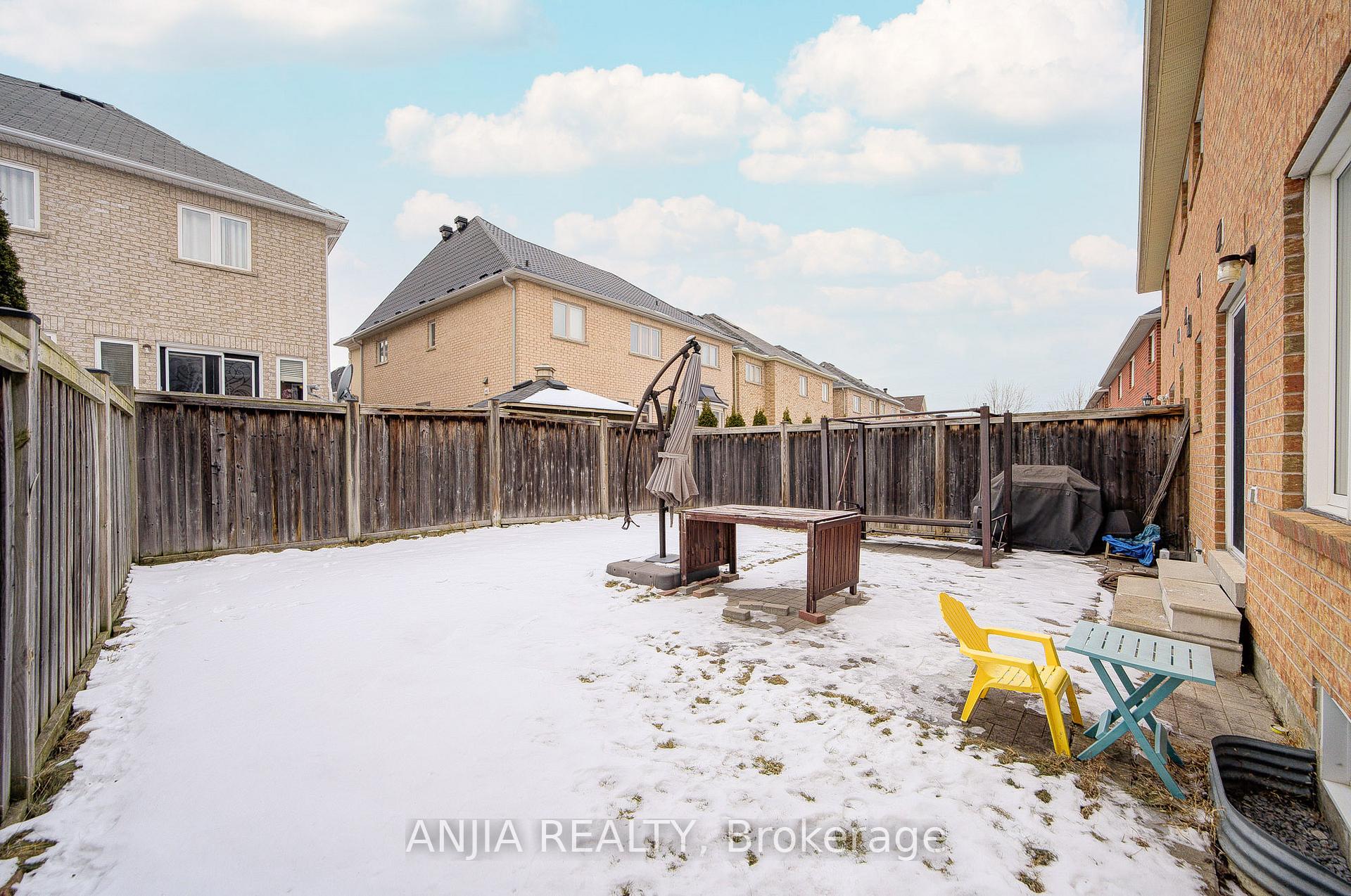 Photo 39 of 220 Hammersly Boulevard, Markham, Wismer — HOMEH