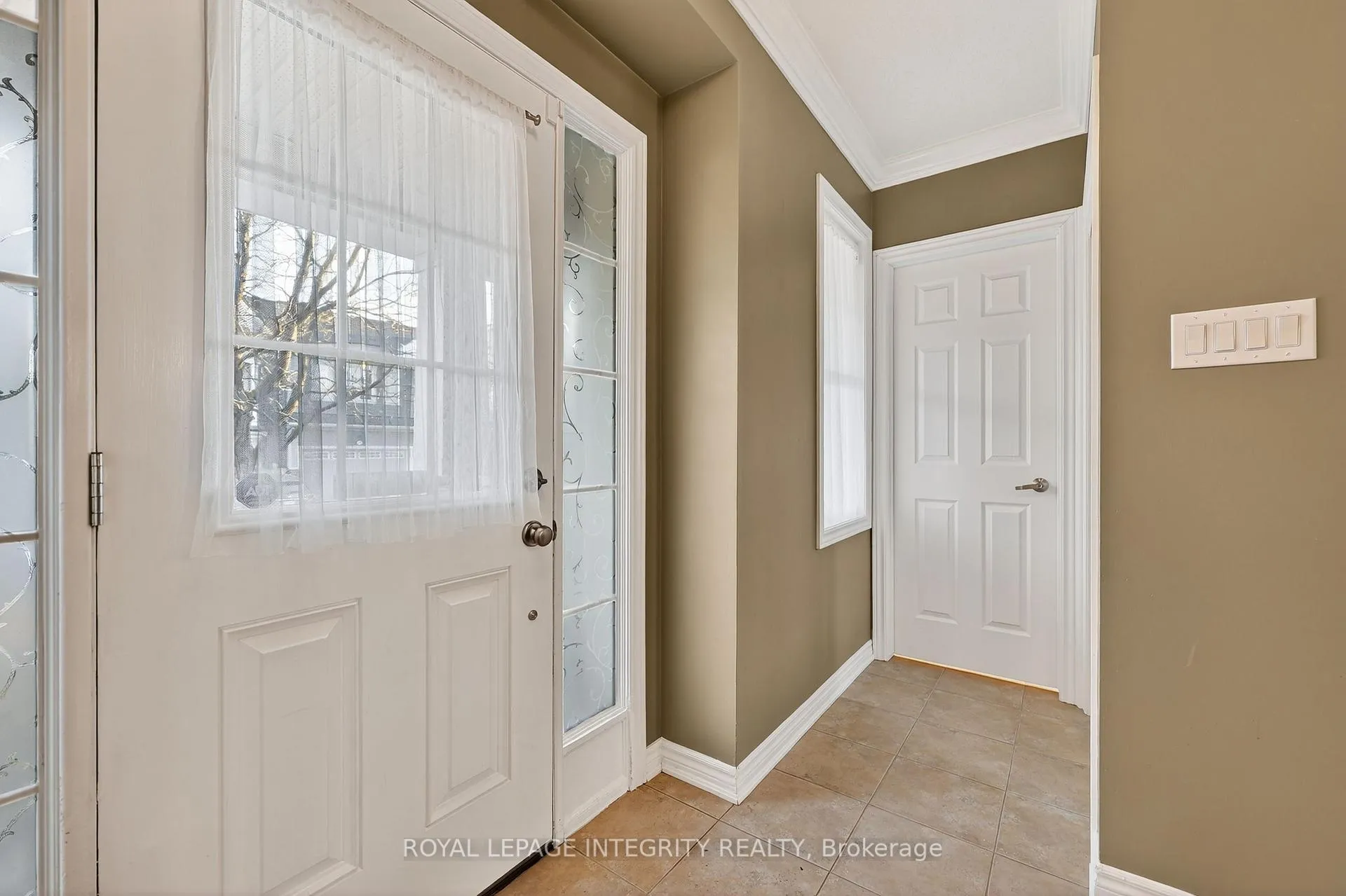 Photo 4 of 317 River Landing Avenue, Ottawa, Barrhaven - Half Moon Bay — HOMEH