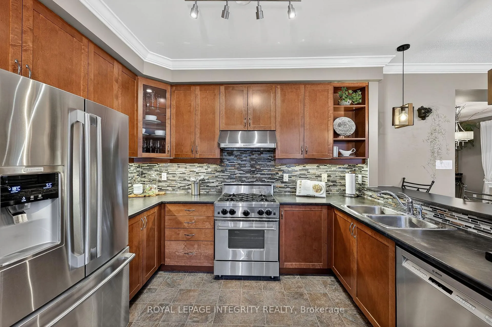 Photo 15 of 317 River Landing Avenue, Ottawa, Barrhaven - Half Moon Bay — HOMEH