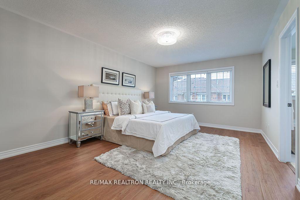 Photo 9 of 138 Southdown Avenue, Vaughan, Patterson — HOMEH