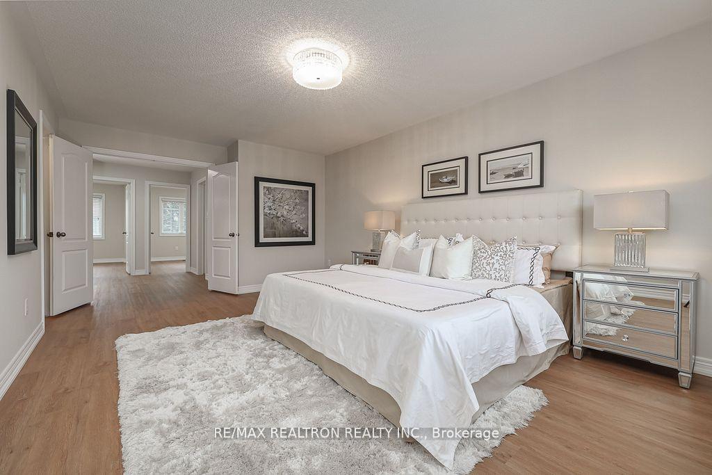 Photo 10 of 138 Southdown Avenue, Vaughan, Patterson — HOMEH
