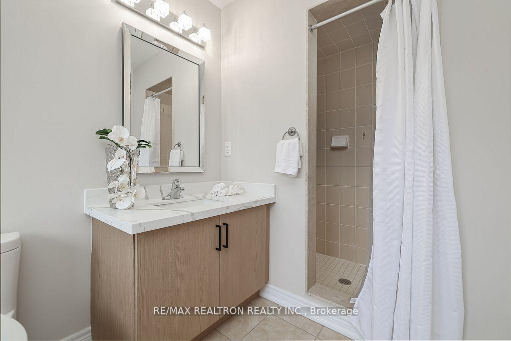 Photo 12 of 138 Southdown Avenue, Vaughan, Patterson — HOMEH