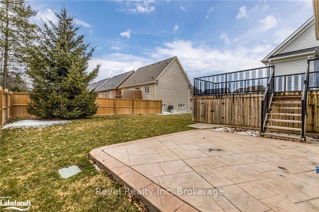 Photo 12 of 174 White Sands Way, Wasaga Beach — HOMEH