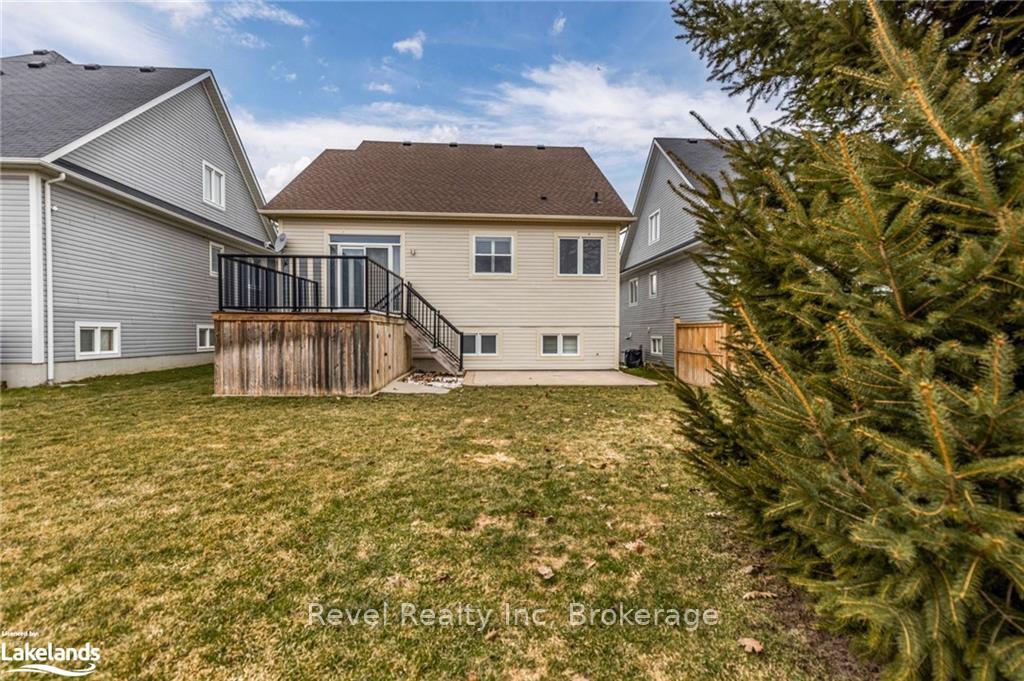 Photo 13 of 174 White Sands Way, Wasaga Beach — HOMEH