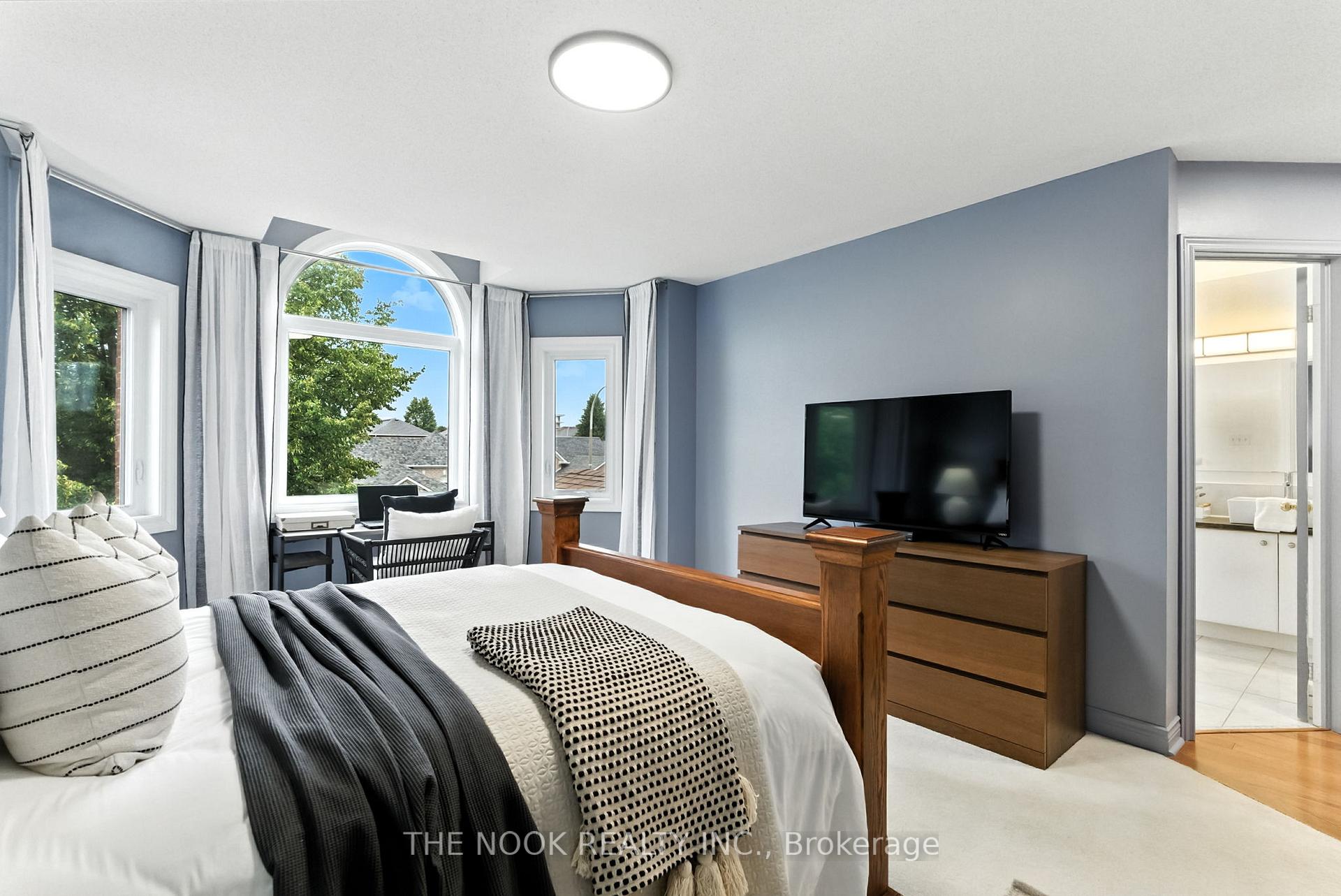 Photo 4 of 7 Markwood Crescent, Whitby, Rolling Acres — HOMEH