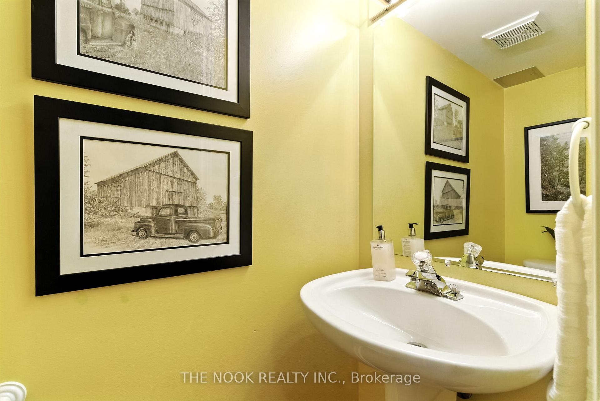 Photo 19 of 7 Markwood Crescent, Whitby, Rolling Acres — HOMEH