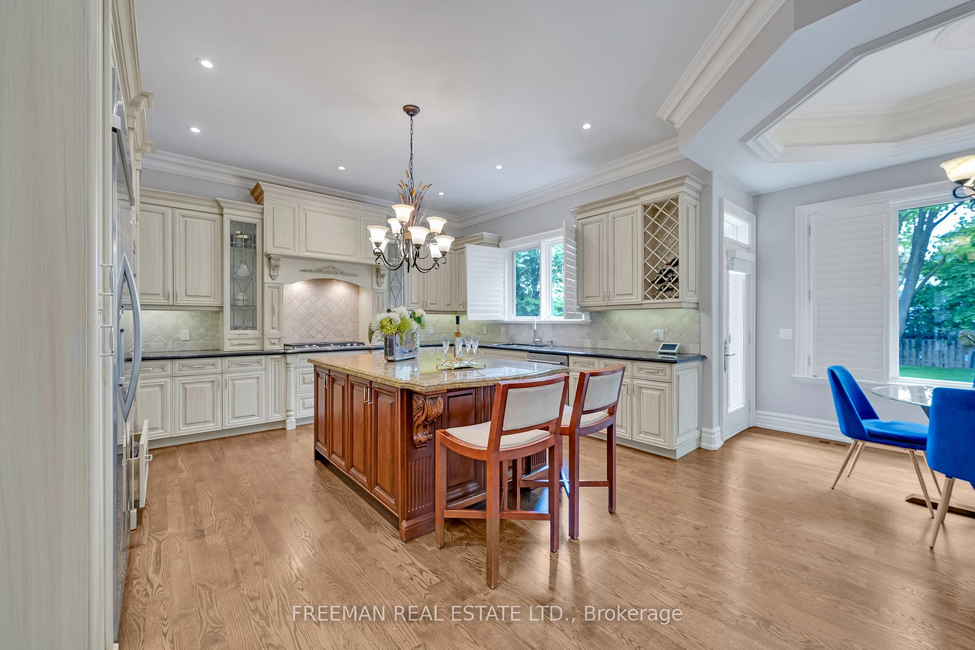 Photo 8 of 75 John Street, Markham, Thornhill — HOMEH