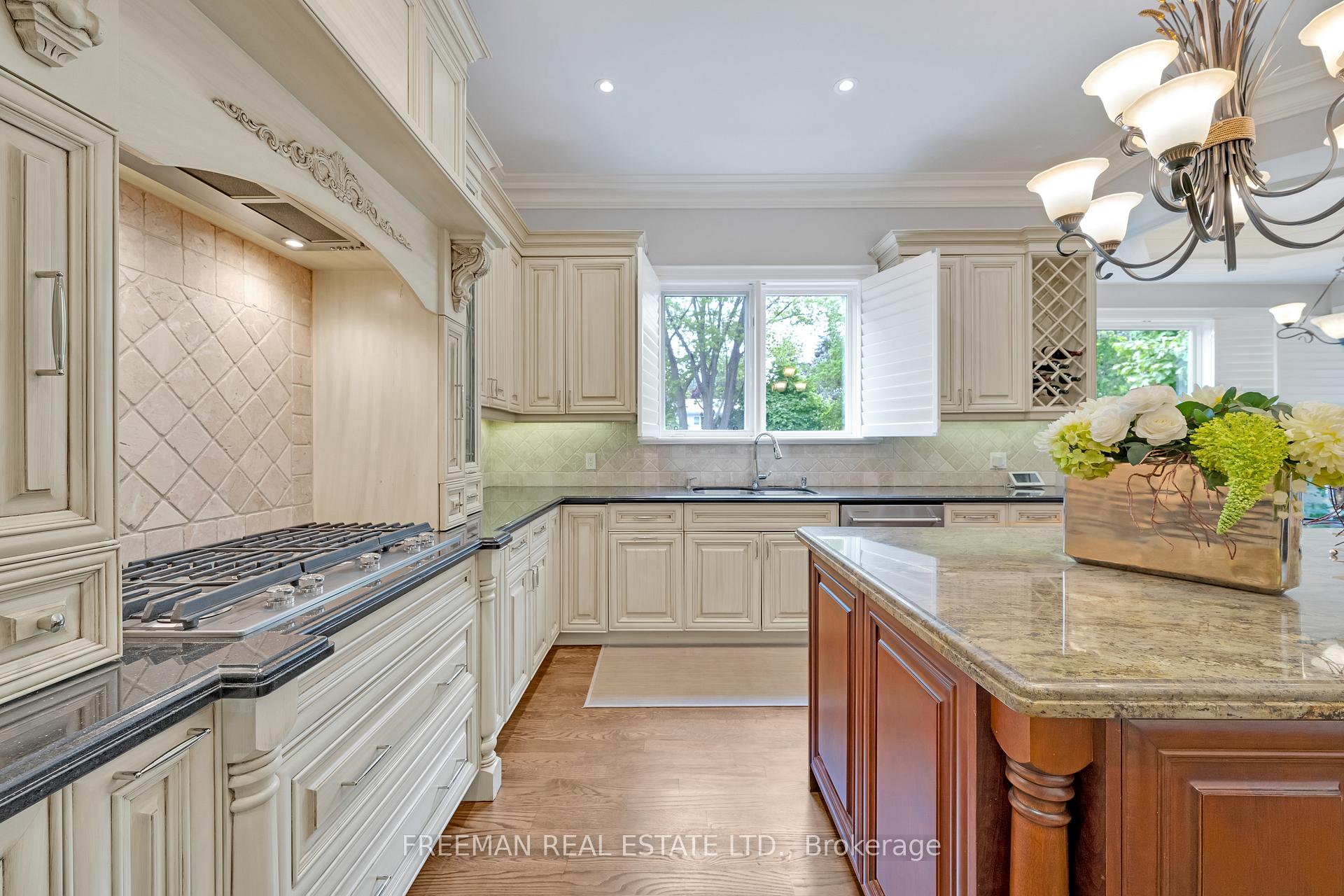 Photo 9 of 75 John Street, Markham, Thornhill — HOMEH