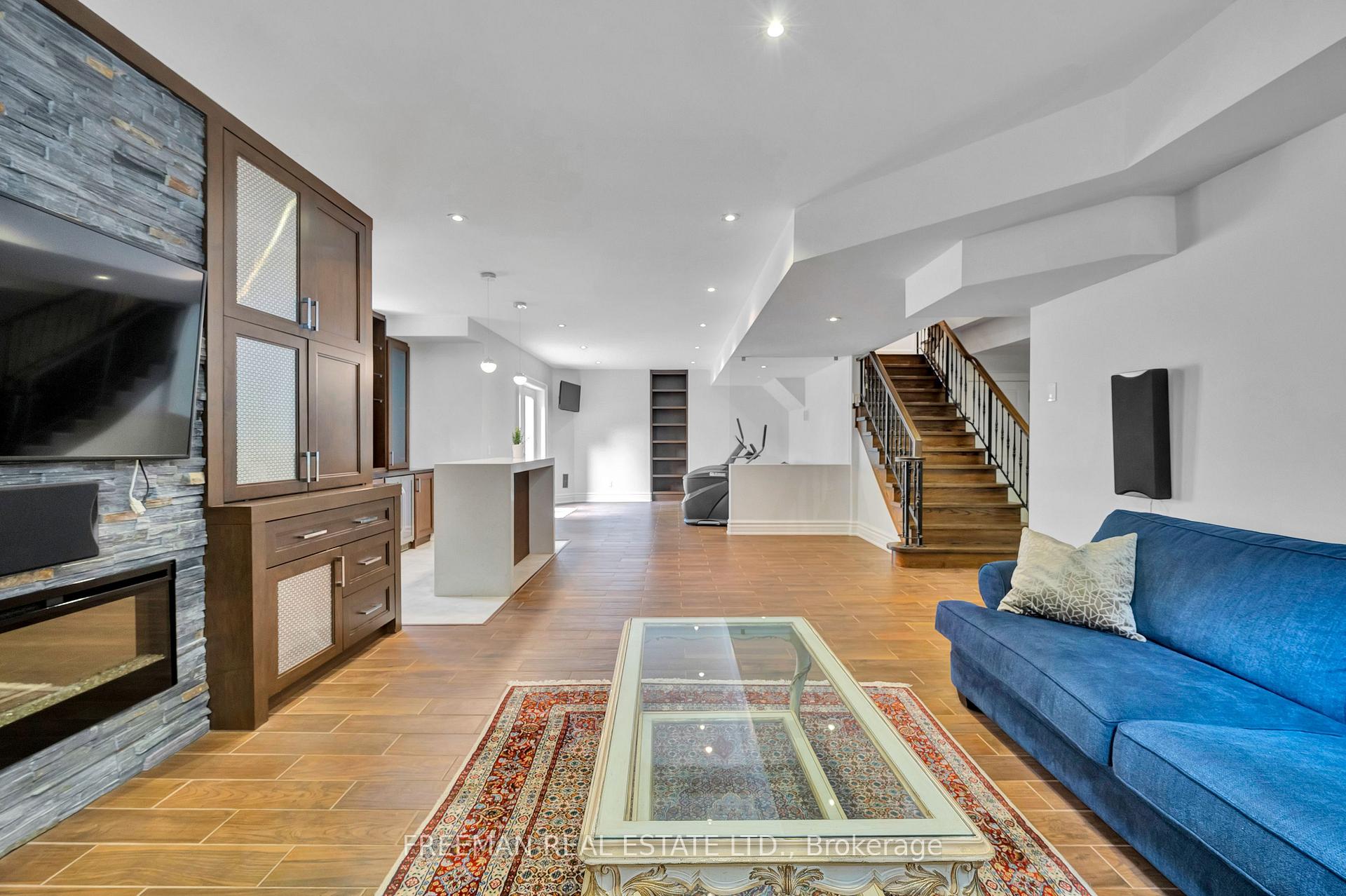 Photo 32 of 75 John Street, Markham, Thornhill — HOMEH