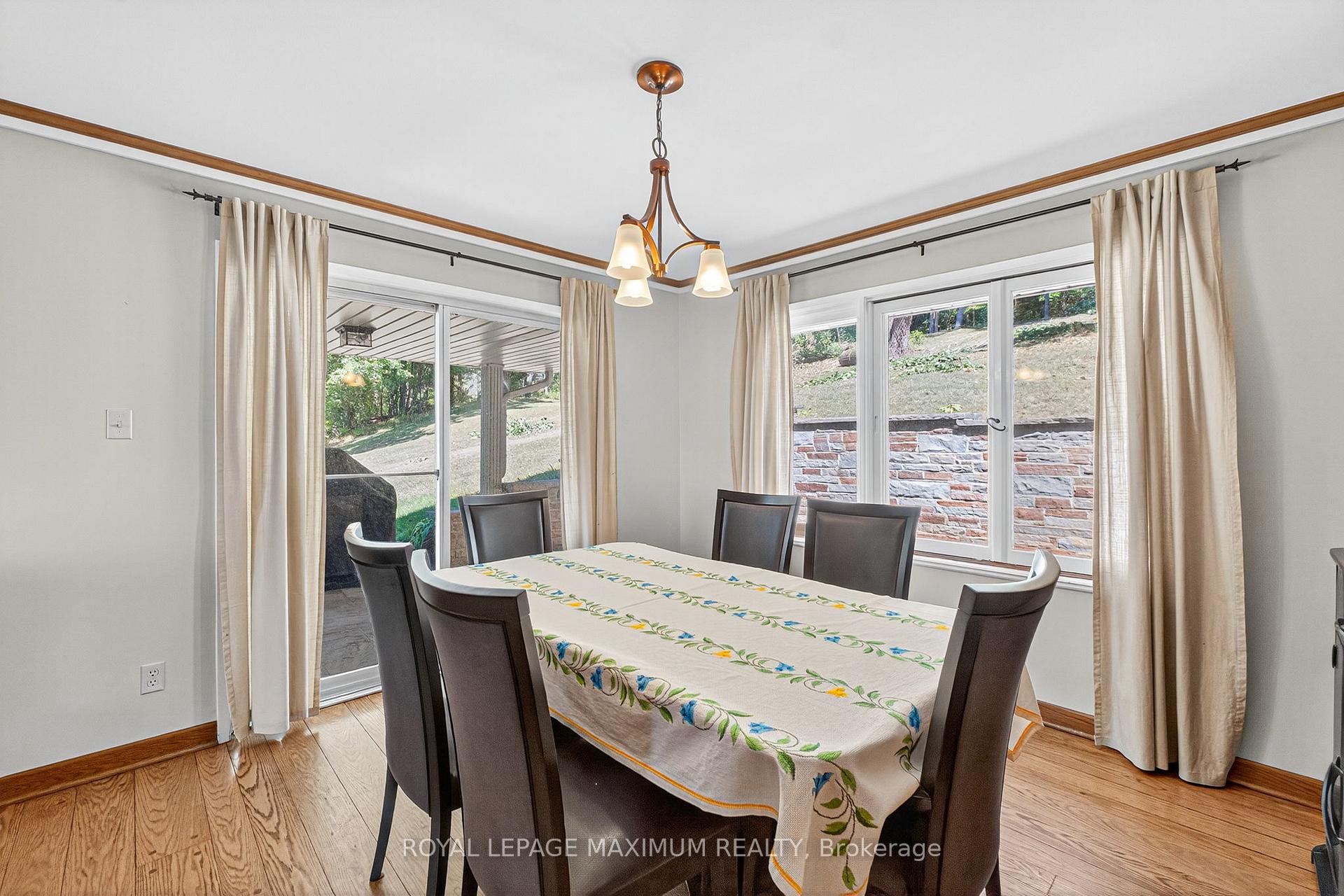 Photo 11 of 7519 Islington Avenue, Vaughan, East Woodbridge — HOMEH