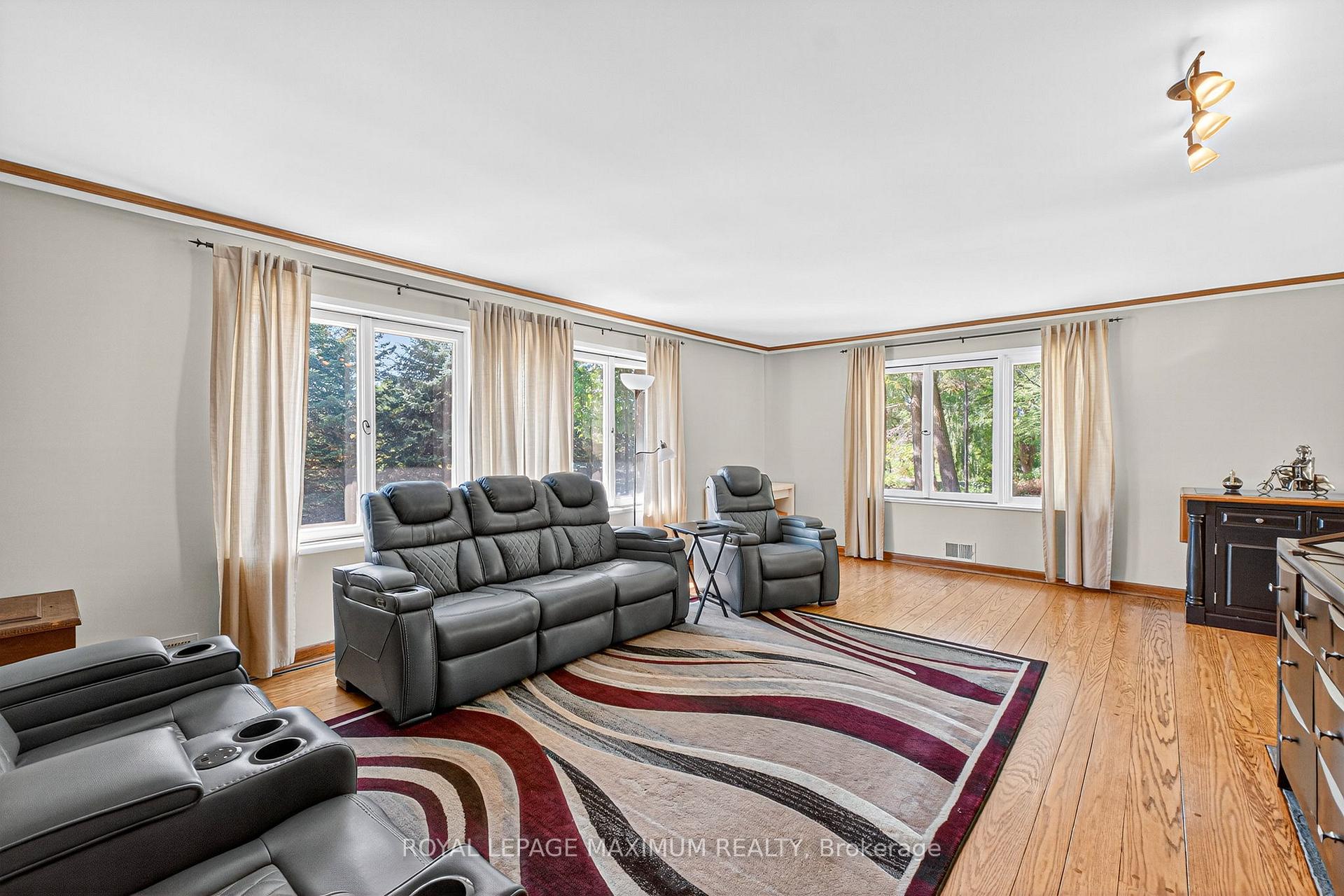 Photo 13 of 7519 Islington Avenue, Vaughan, East Woodbridge — HOMEH