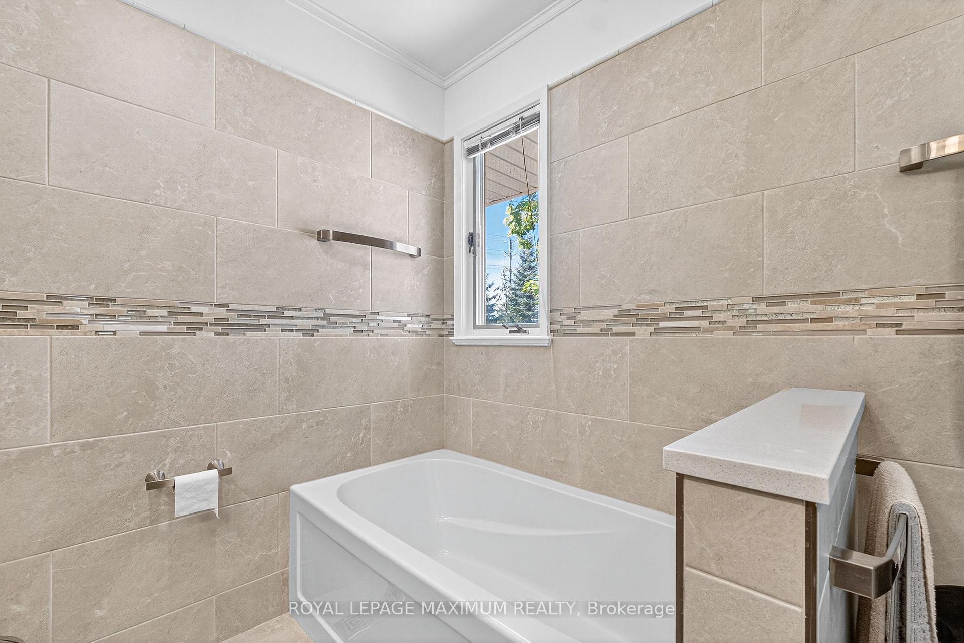 Photo 19 of 7519 Islington Avenue, Vaughan, East Woodbridge — HOMEH