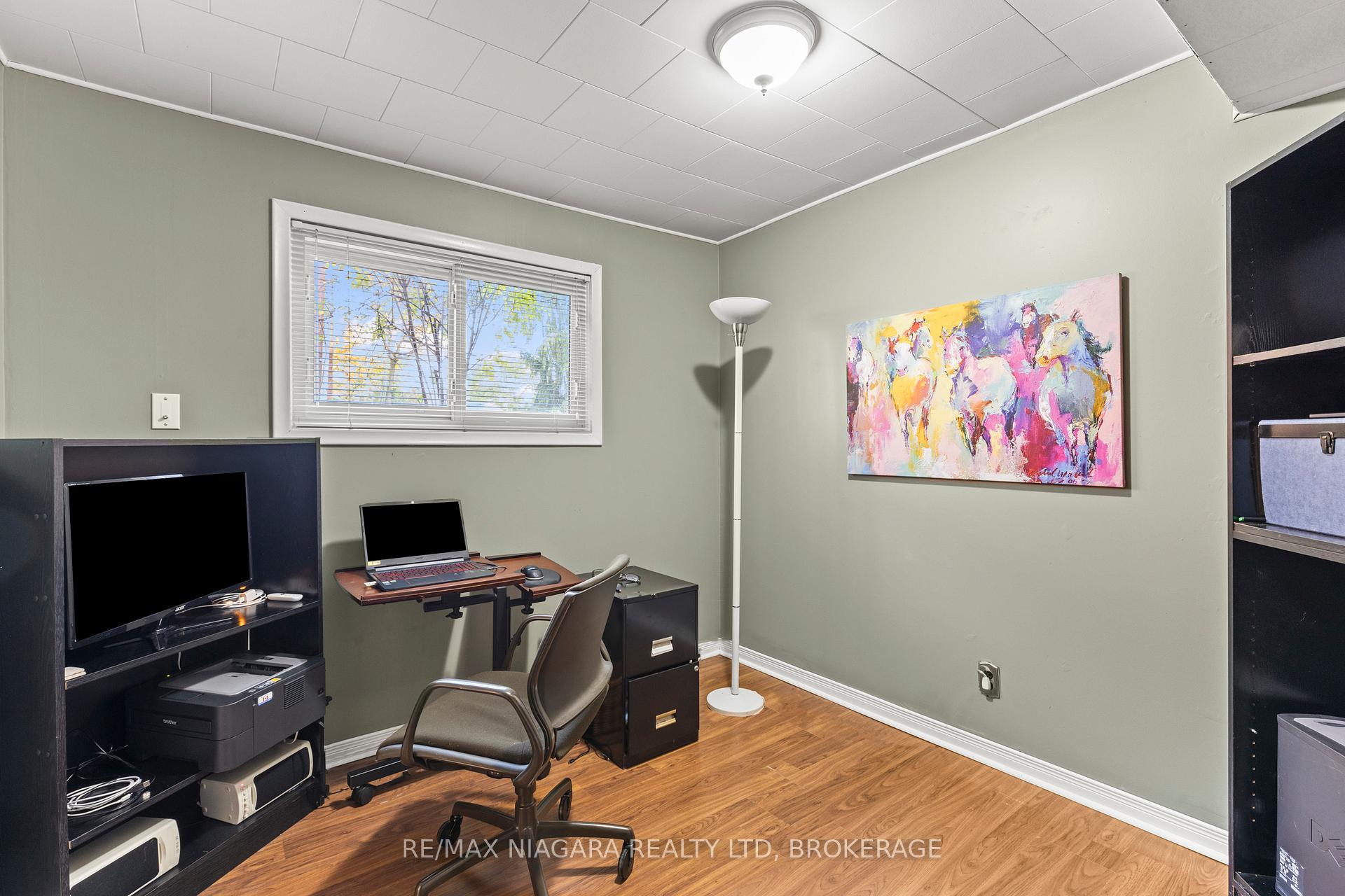 Photo 22 of 4 Willow Street N, Welland, Prince Charles — HOMEH