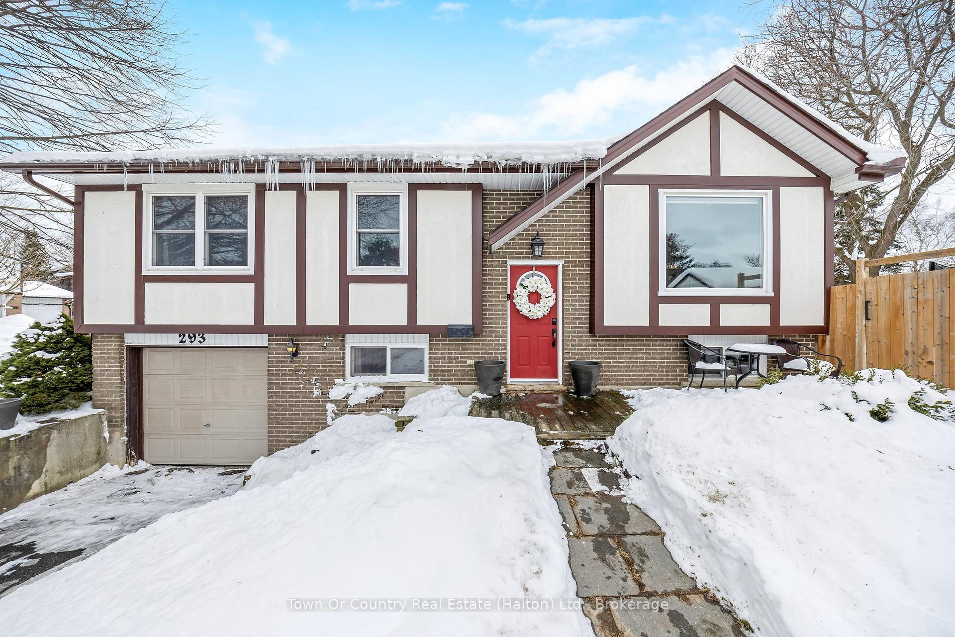 Photo 5 of 293 Eiwo Court, Waterloo, Lincoln Village — HOMEH