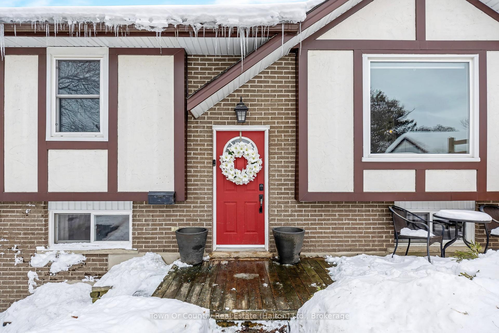 Photo 6 of 293 Eiwo Court, Waterloo, Lincoln Village — HOMEH