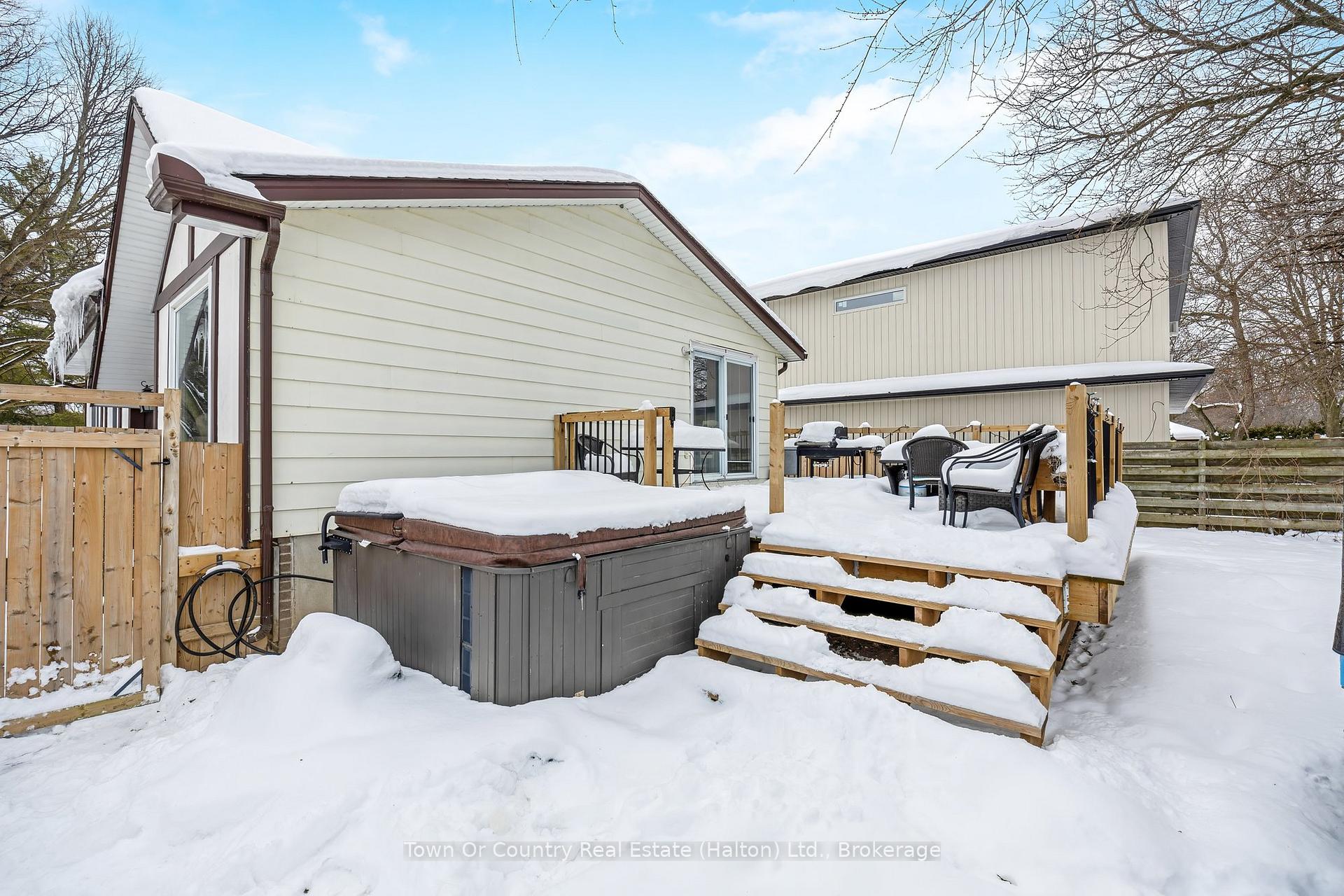 Photo 39 of 293 Eiwo Court, Waterloo, Lincoln Village — HOMEH