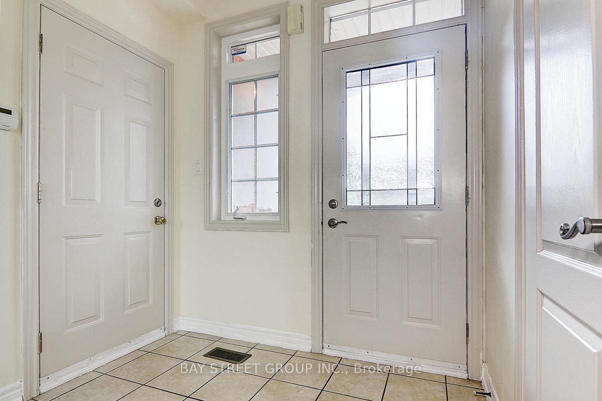 Photo 4 of 90 Cabernet Road, Vaughan, Patterson — HOMEH