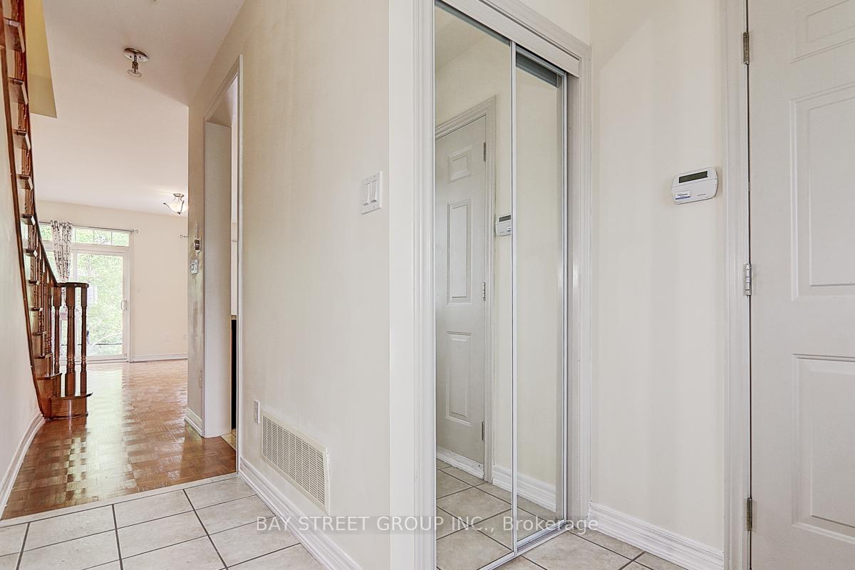 Photo 5 of 90 Cabernet Road, Vaughan, Patterson — HOMEH