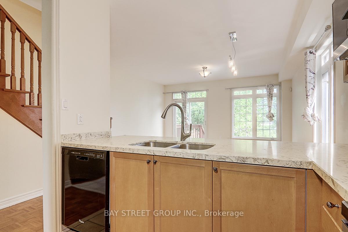 Photo 7 of 90 Cabernet Road, Vaughan, Patterson — HOMEH