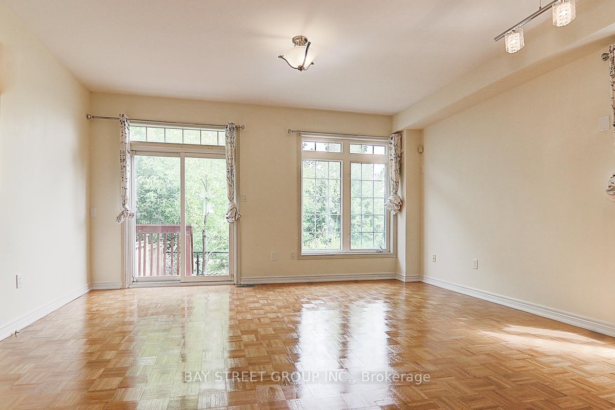 Photo 8 of 90 Cabernet Road, Vaughan, Patterson — HOMEH