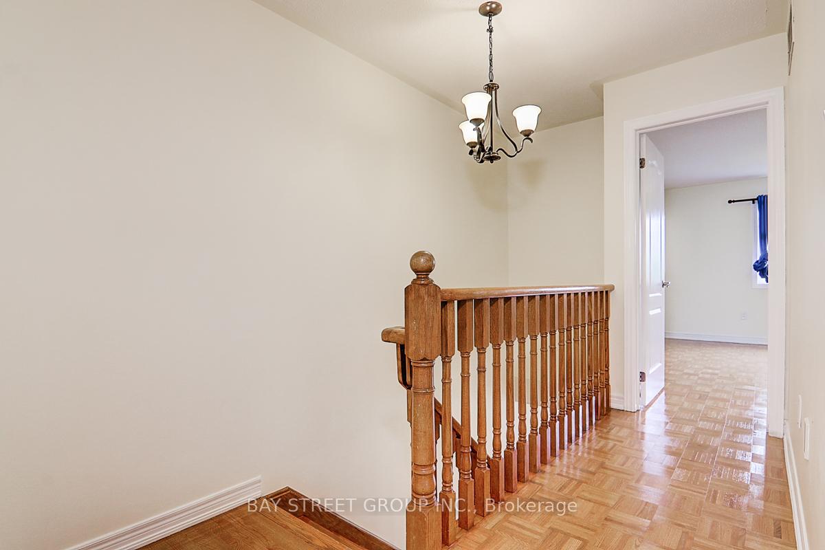 Photo 11 of 90 Cabernet Road, Vaughan, Patterson — HOMEH