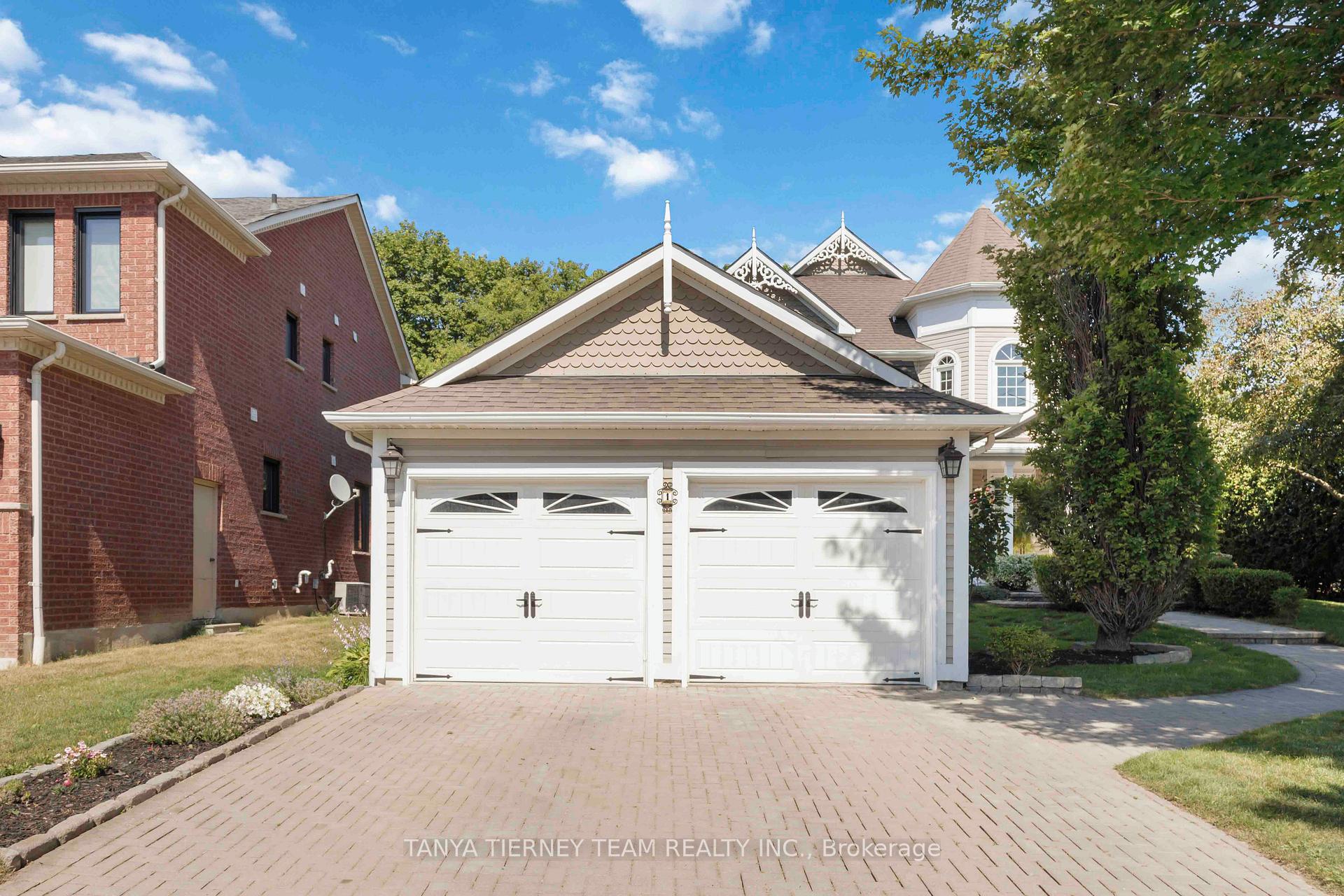 Photo 7 of 1 Watford Street, Whitby, Brooklin — HOMEH