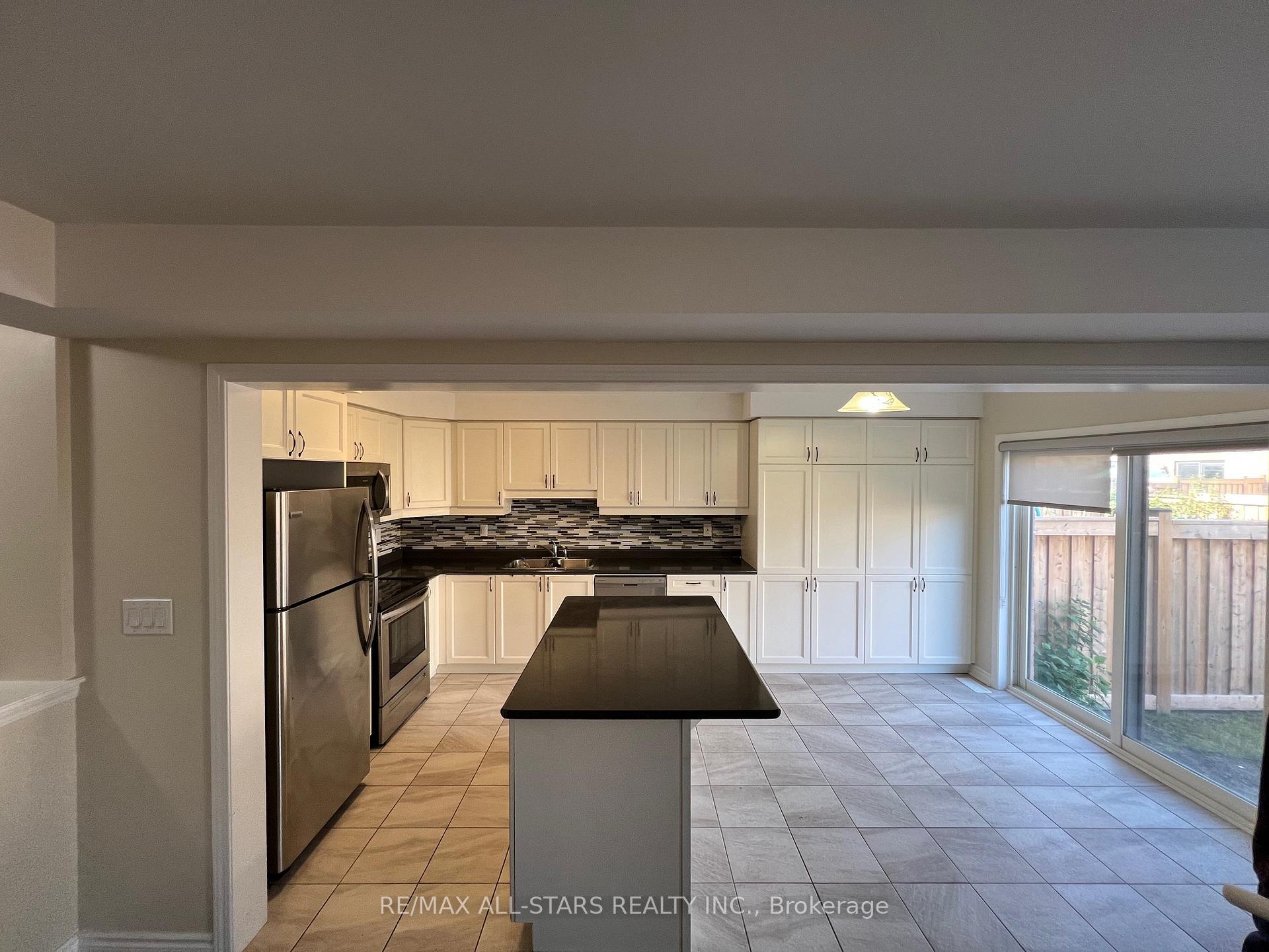 Photo 4 of 12 Westfield Drive, Whitby, Lynde Creek — HOMEH