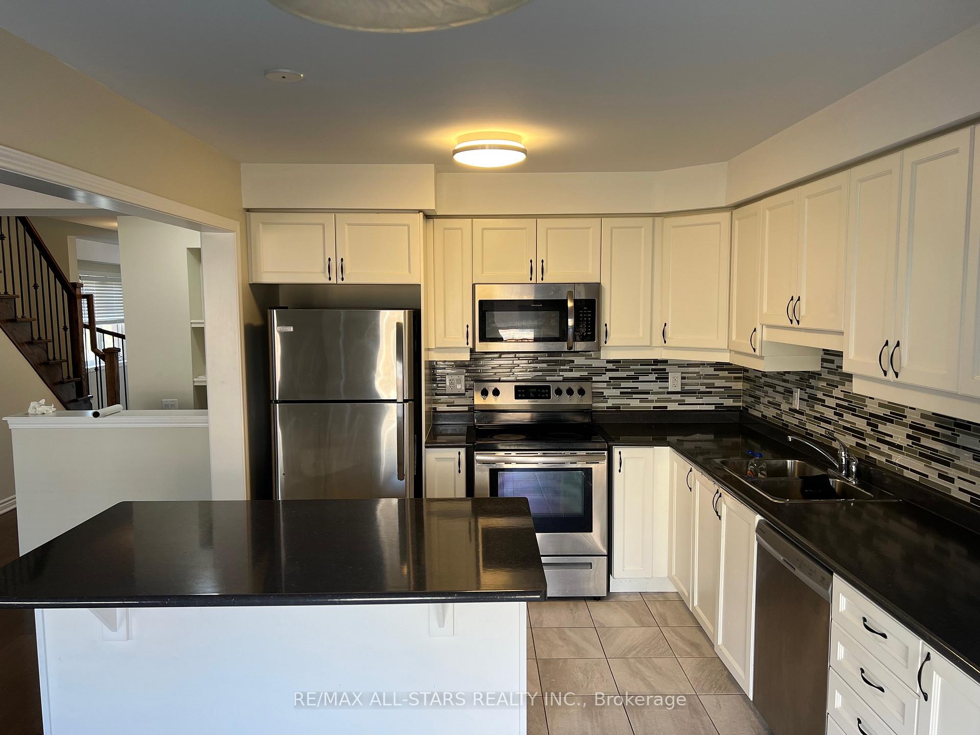 Photo 5 of 12 Westfield Drive, Whitby, Lynde Creek — HOMEH