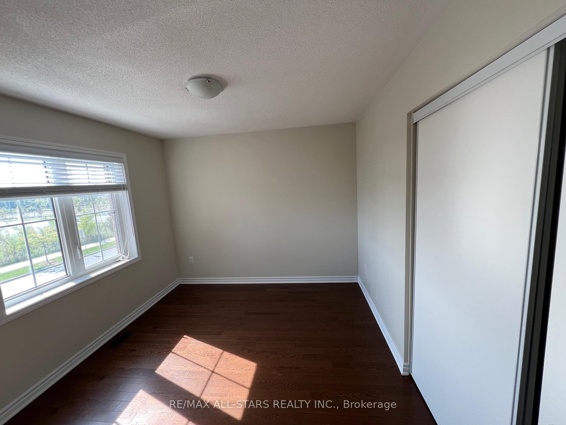 Photo 9 of 12 Westfield Drive, Whitby, Lynde Creek — HOMEH