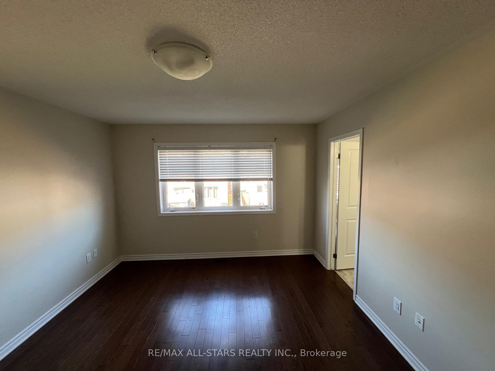 Photo 10 of 12 Westfield Drive, Whitby, Lynde Creek — HOMEH