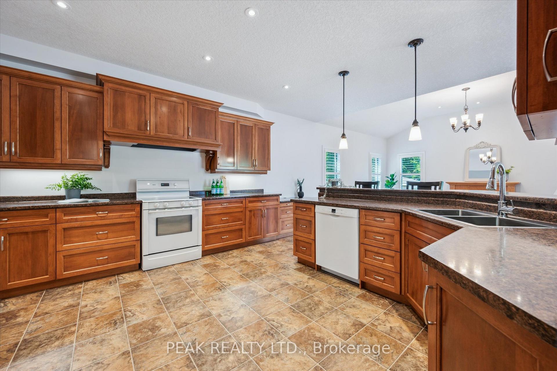 Photo 20 of 42 Treeview Drive, Woolwich — HOMEH
