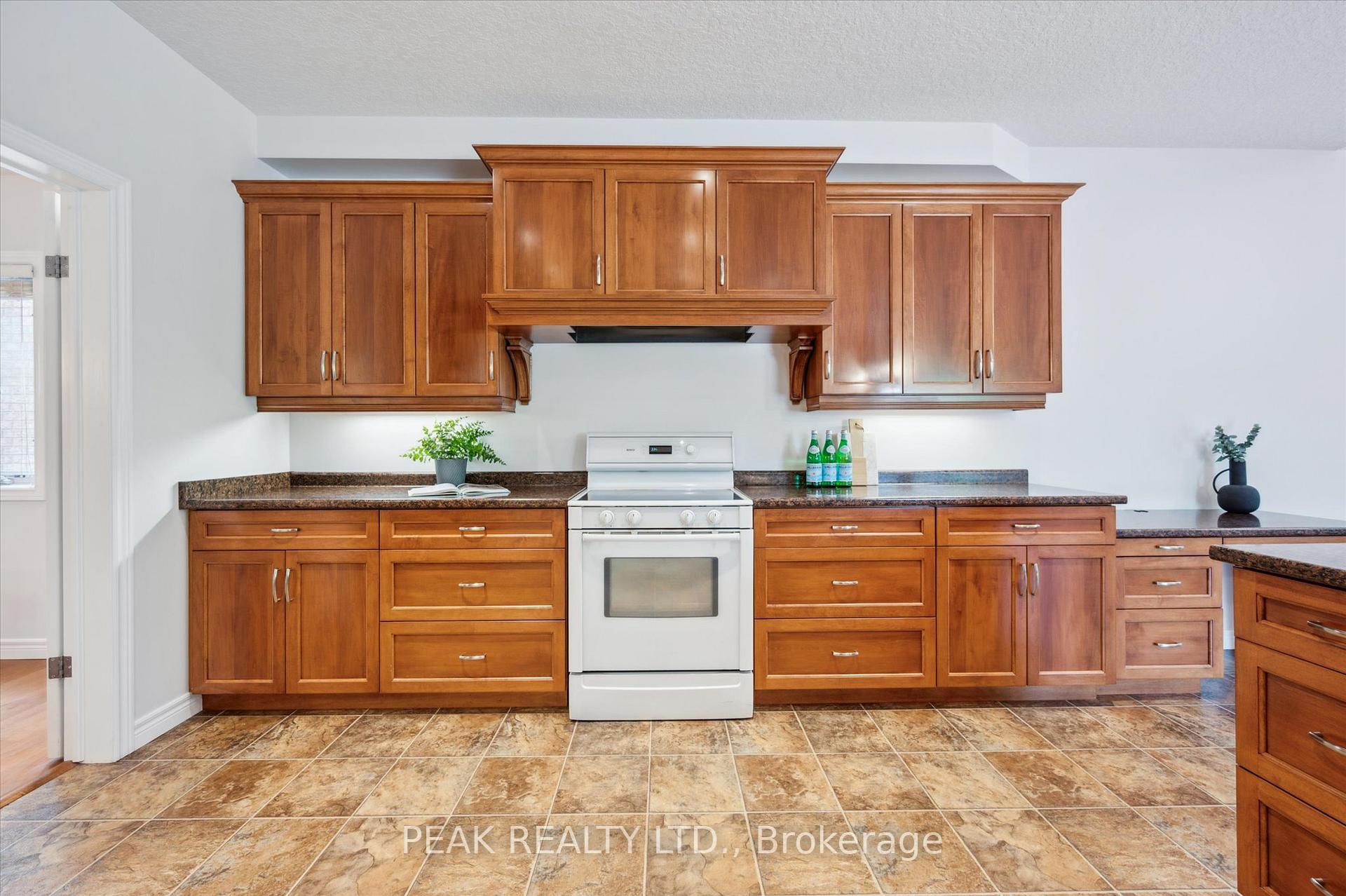 Photo 22 of 42 Treeview Drive, Woolwich — HOMEH