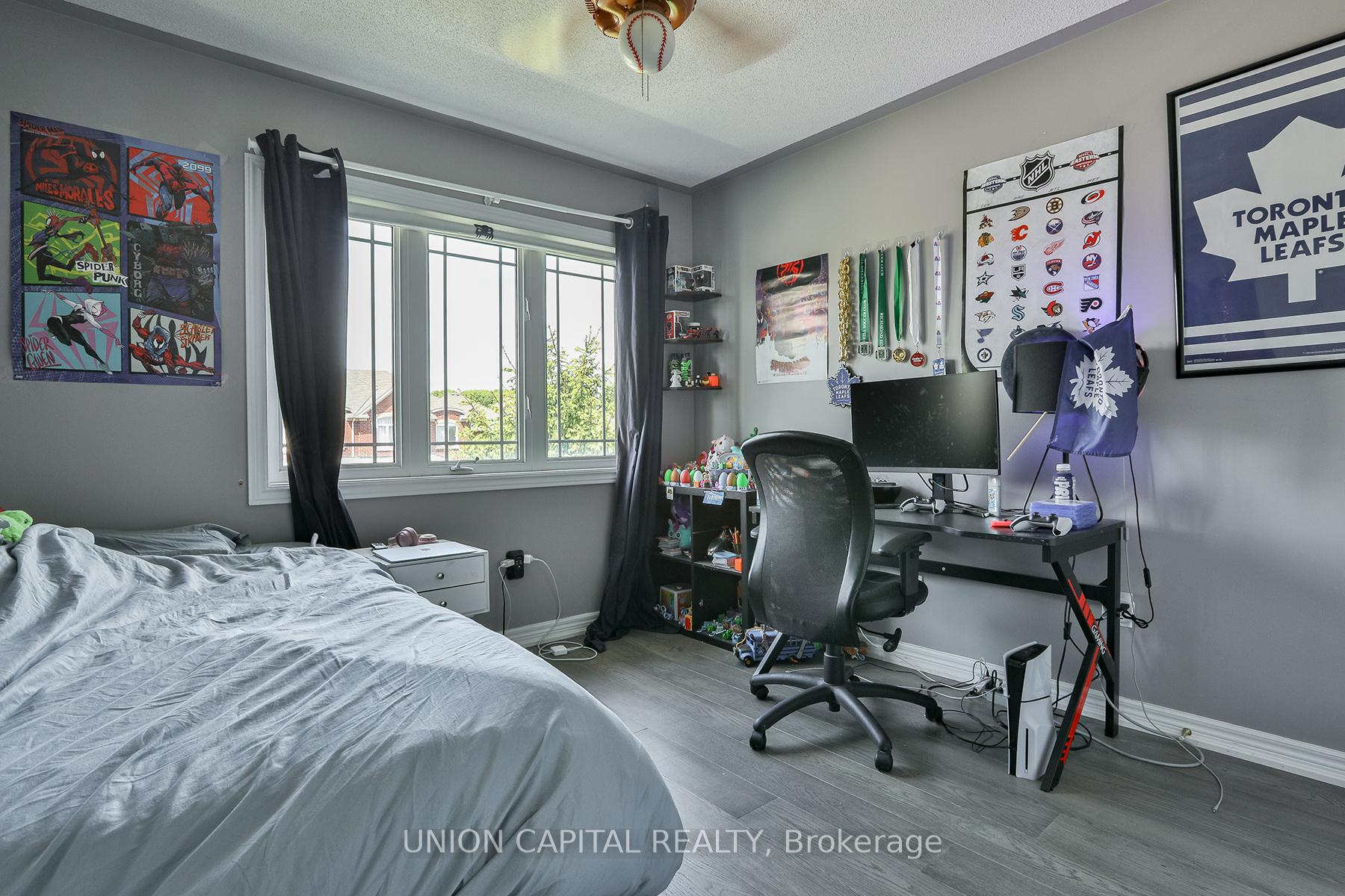 Photo 23 of 136 Mistywood Crescent, Vaughan, Patterson — HOMEH