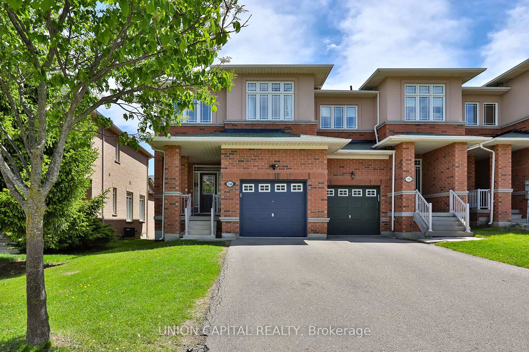 Photo 37 of 136 Mistywood Crescent, Vaughan, Patterson — HOMEH