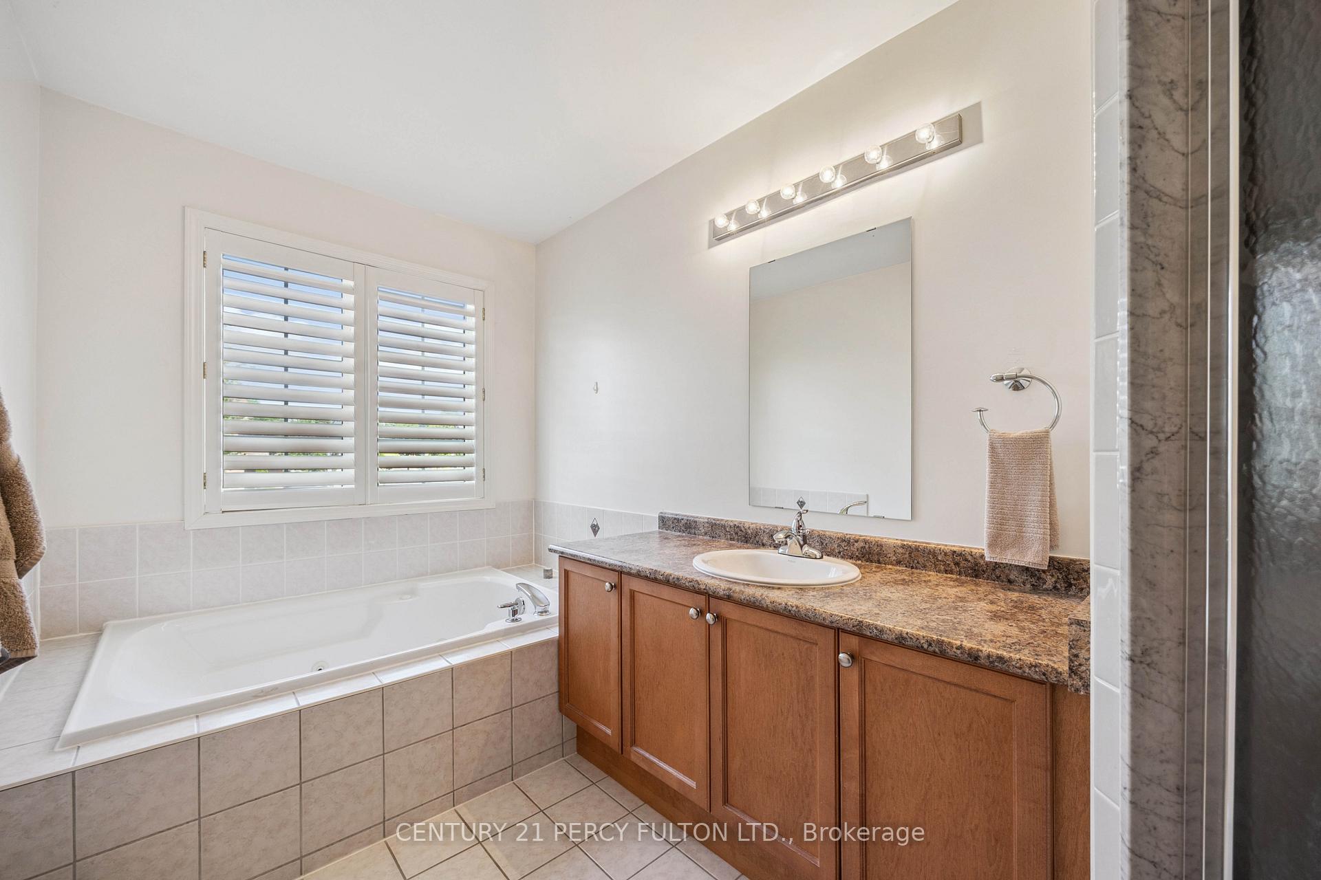 Photo 17 of 1 Robideau Place, Whitby, Pringle Creek — HOMEH