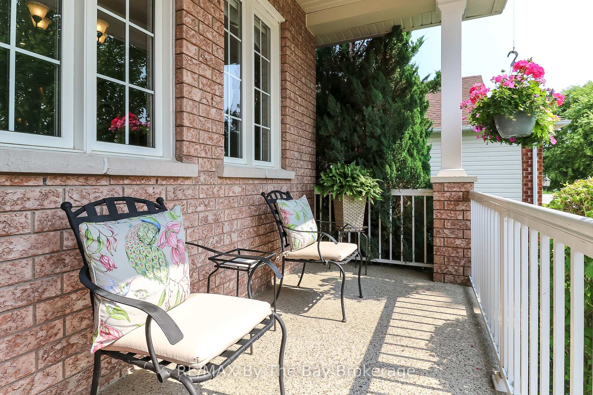 Photo 5 of 10 Masters Lane, Wasaga Beach — HOMEH